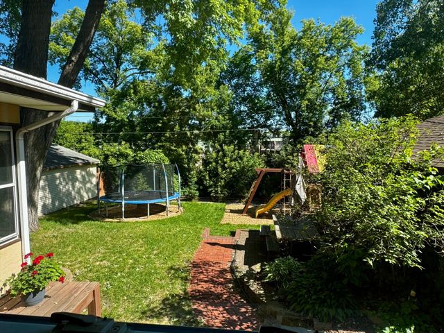 1257 Idaho Avenue W, Saint Paul, MN 55108