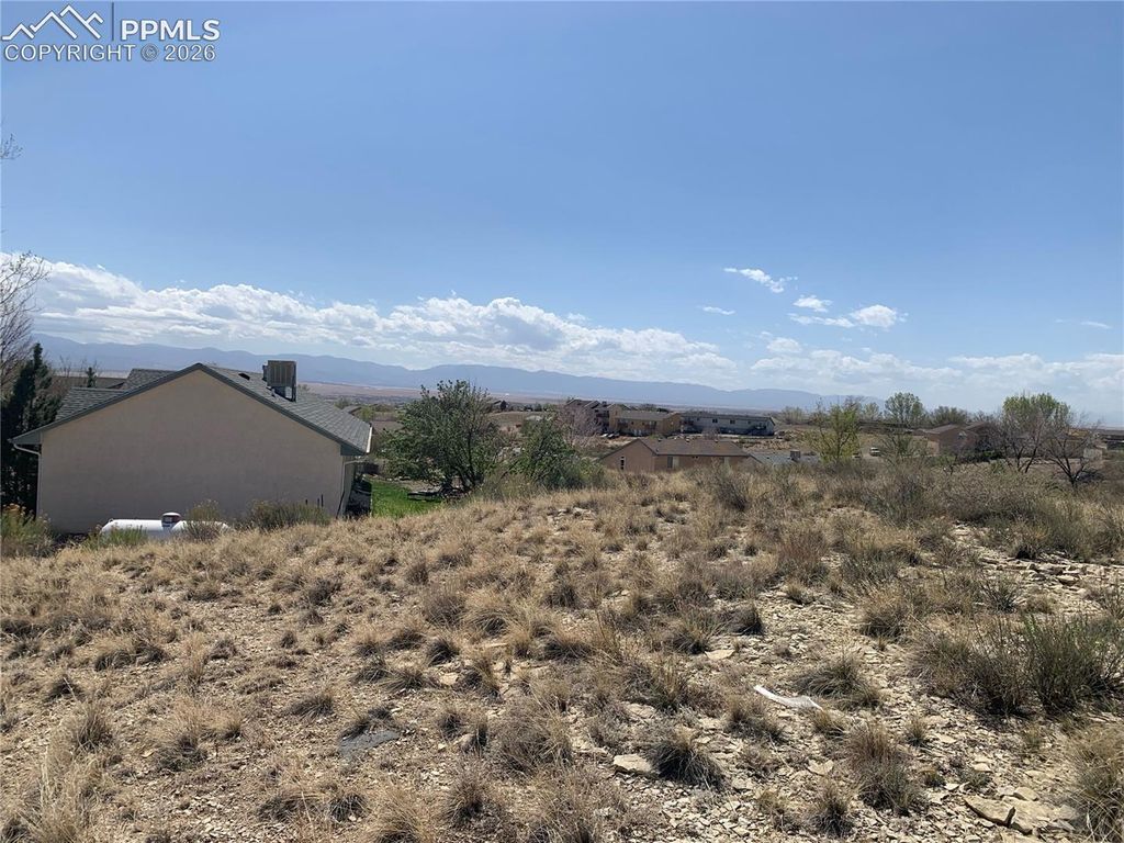 187 W Legend Drive, Pueblo West, CO 81007 — exterior