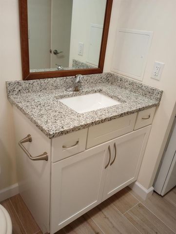 950 S KANNER Highway A21, Stuart, FL 34994