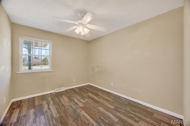 32262 Highway Ac, Lebanon, MO 65536