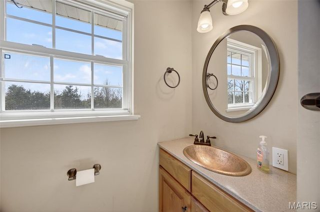 32262 Highway Ac, Lebanon, MO 65536