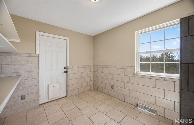 32262 Highway Ac, Lebanon, MO 65536