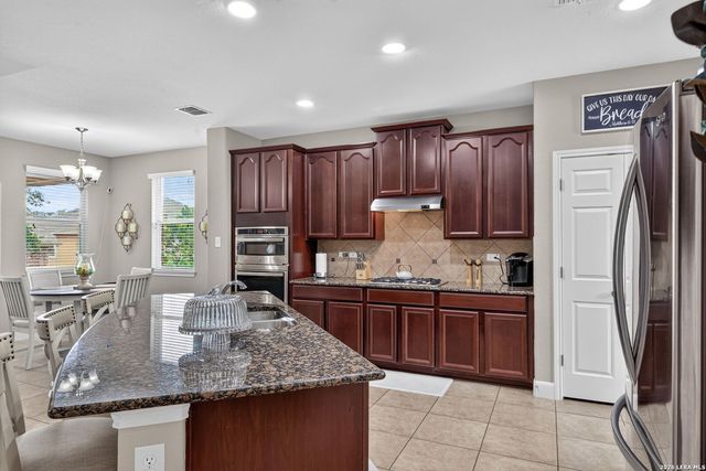 3319 VALLEY CRK, San Antonio, TX 78261