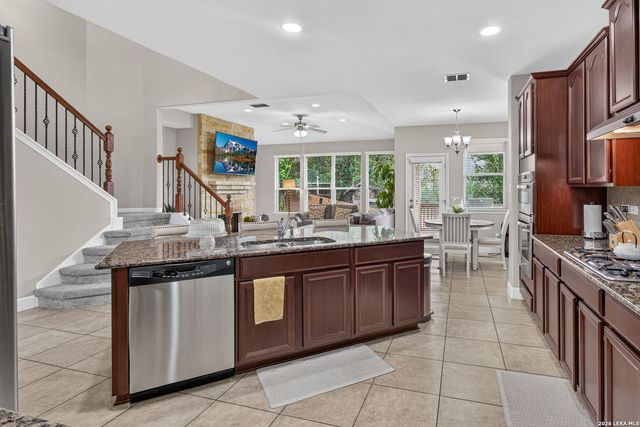 3319 VALLEY CRK, San Antonio, TX 78261