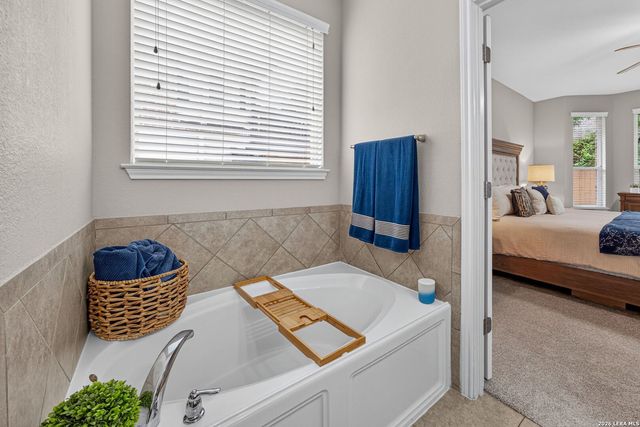 3319 VALLEY CRK, San Antonio, TX 78261