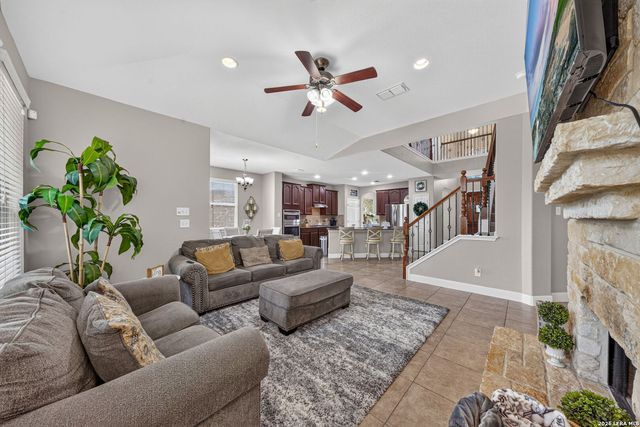 3319 VALLEY CRK, San Antonio, TX 78261