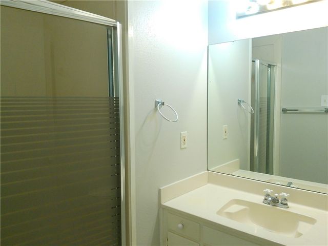 1902 Tara Dr, Corpus Christi, TX 78412