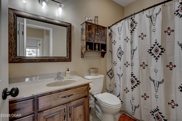 3027 S Winfield Avenue, Joplin, MO 64804