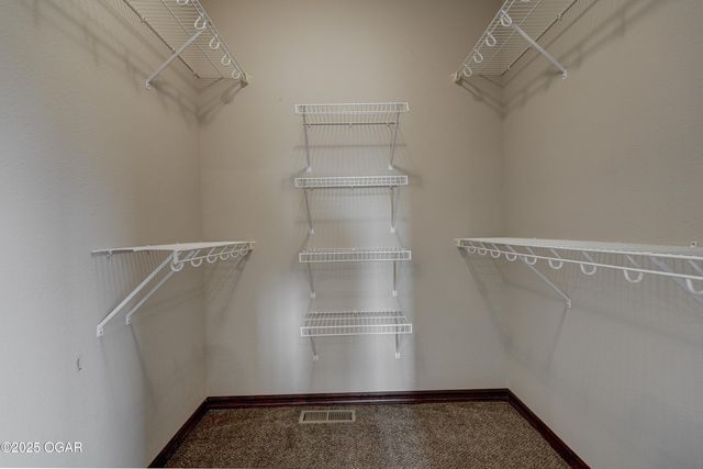 3027 S Winfield Avenue, Joplin, MO 64804