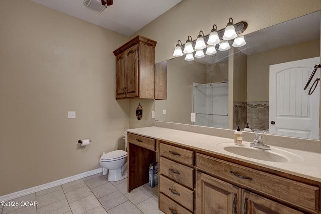 3027 S Winfield Avenue, Joplin, MO 64804