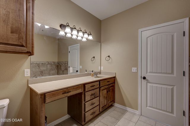 3027 S Winfield Avenue, Joplin, MO 64804