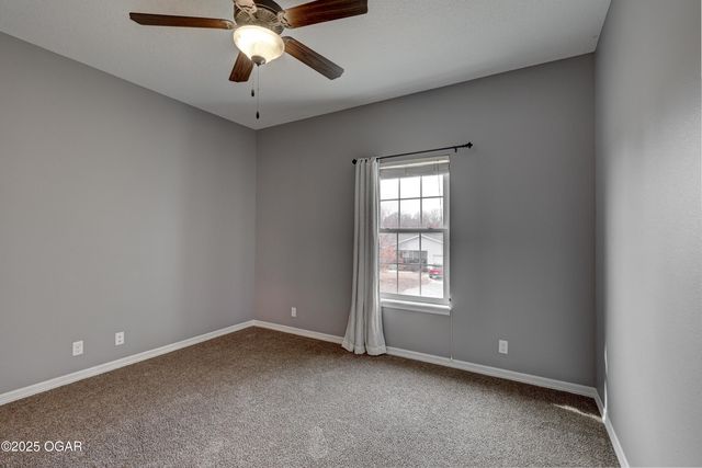 3027 S Winfield Avenue, Joplin, MO 64804