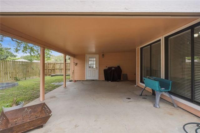 4501 Stony Creek Dr, Corpus Christi, TX 78413