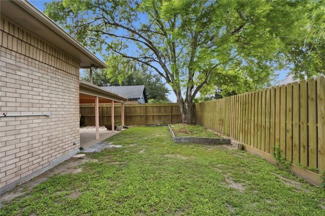 4501 Stony Creek Dr, Corpus Christi, TX 78413