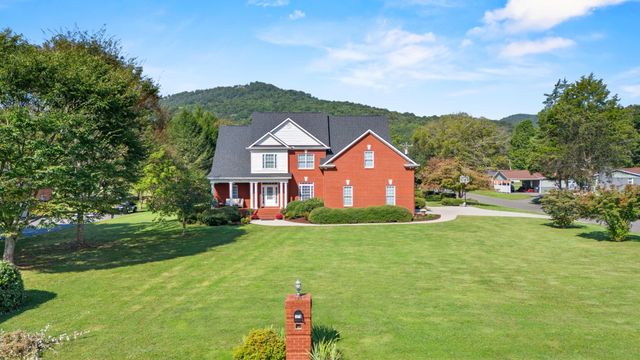 825 Dennis Avenue, Jasper, TN 37347