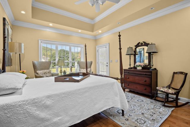 825 Dennis Avenue, Jasper, TN 37347