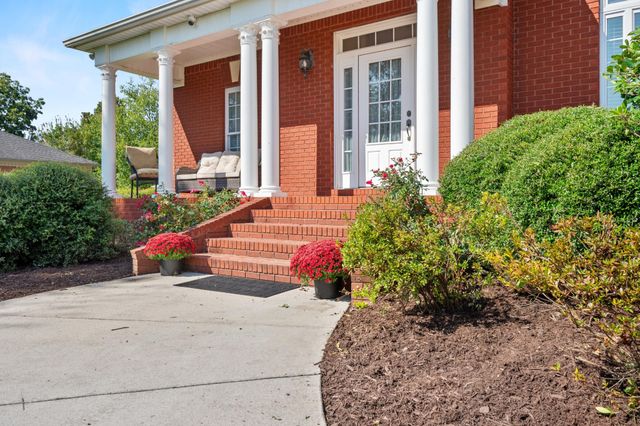 825 Dennis Avenue, Jasper, TN 37347