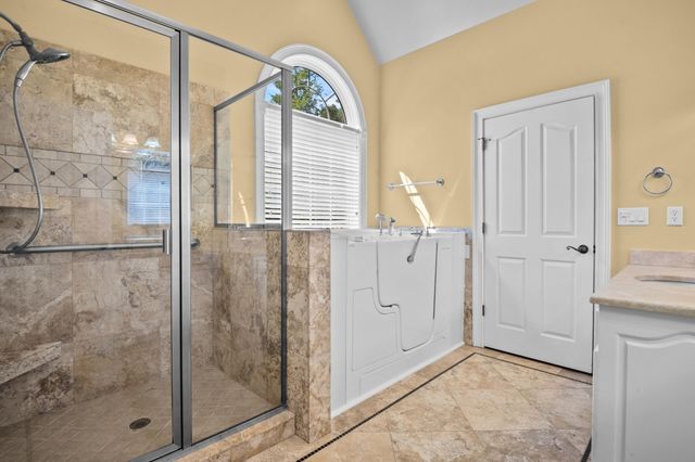 825 Dennis Avenue, Jasper, TN 37347