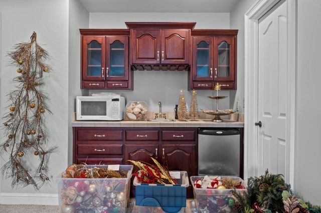 825 Dennis Avenue, Jasper, TN 37347