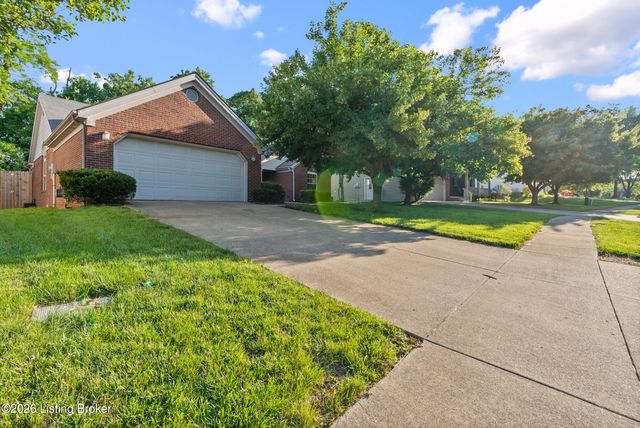 5123 Craigs Creek Dr, Louisville, KY 40241