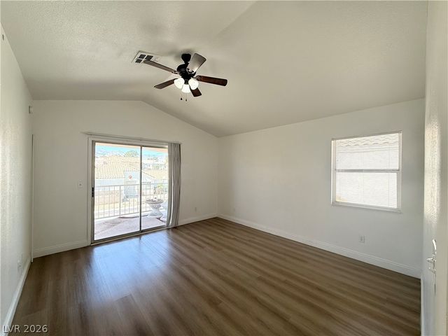 2528 Silver Shadow Drive, Las Vegas, NV 89108