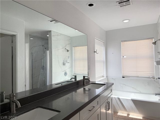 2528 Silver Shadow Drive, Las Vegas, NV 89108