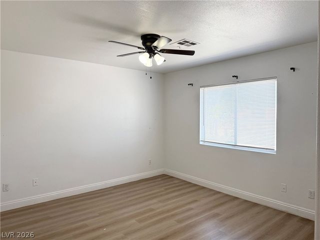 2528 Silver Shadow Drive, Las Vegas, NV 89108