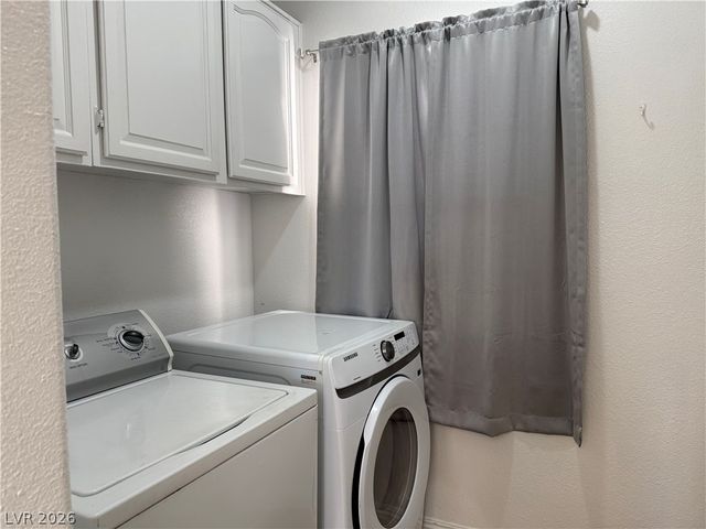 2528 Silver Shadow Drive, Las Vegas, NV 89108