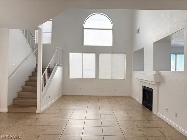 2528 Silver Shadow Drive, Las Vegas, NV 89108