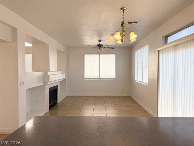 2528 Silver Shadow Drive, Las Vegas, NV 89108