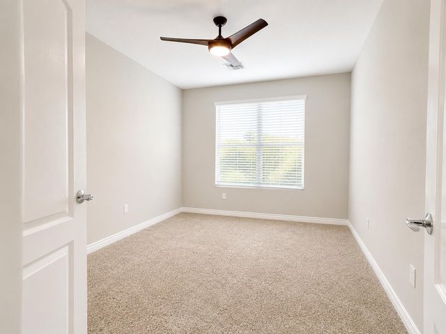 2425 W Bronco Butte Trail, Phoenix, AZ 85085