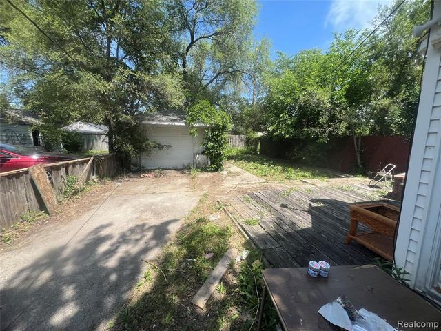 15865 Collingham Drive, Detroit, MI 48205