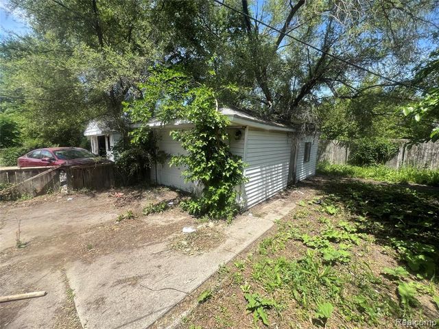 15865 Collingham Drive, Detroit, MI 48205