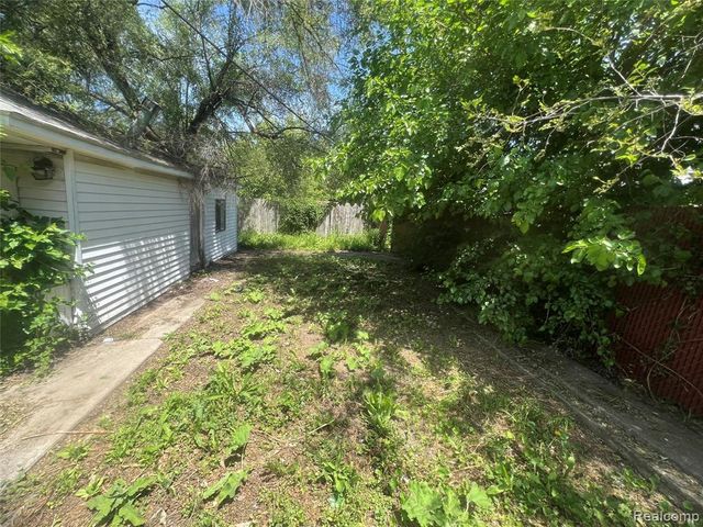 15865 Collingham Drive, Detroit, MI 48205
