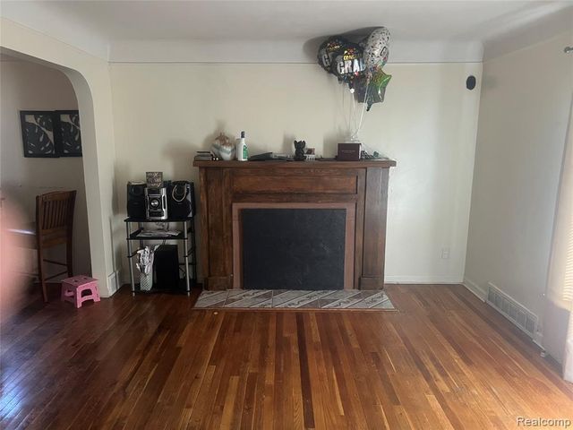 15865 Collingham Drive, Detroit, MI 48205