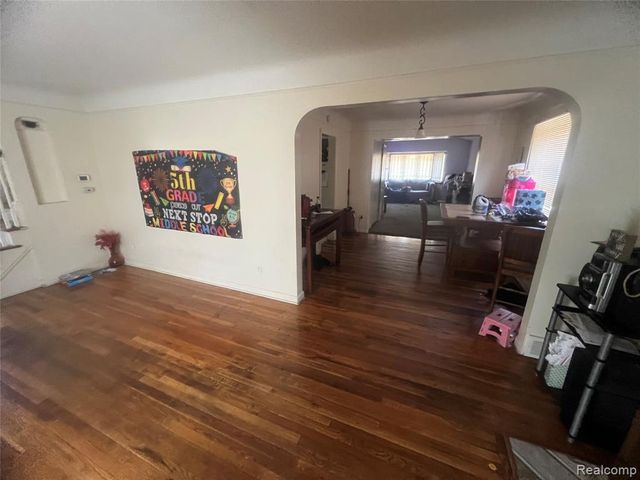 15865 Collingham Drive, Detroit, MI 48205