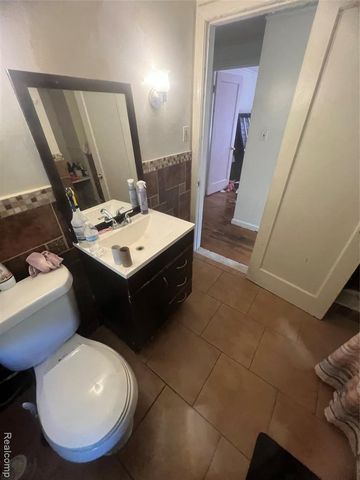15865 Collingham Drive, Detroit, MI 48205