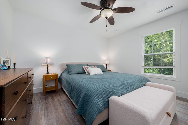 193 River Road, Bluff City, TN 37618