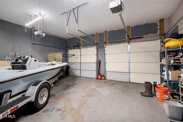 193 River Road, Bluff City, TN 37618