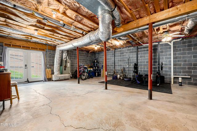 193 River Road, Bluff City, TN 37618