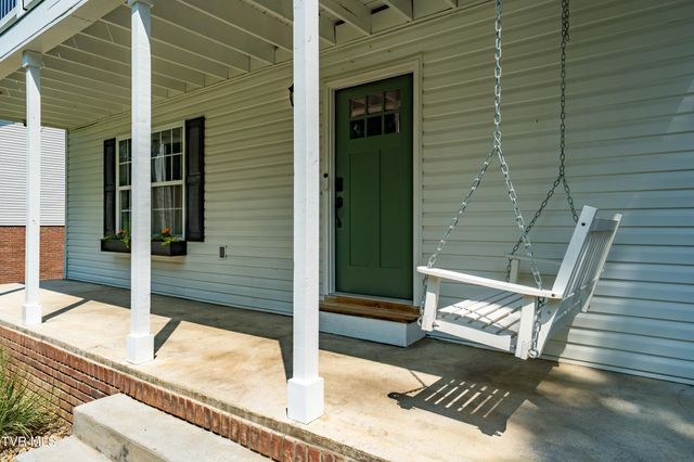 193 River Road, Bluff City, TN 37618