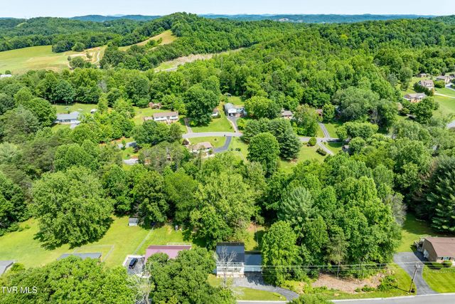 193 River Road, Bluff City, TN 37618