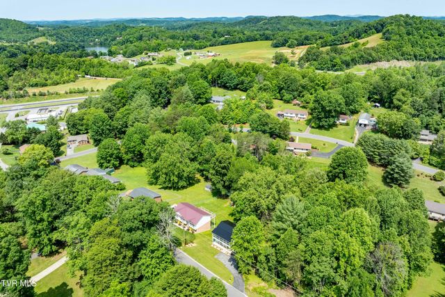 193 River Road, Bluff City, TN 37618