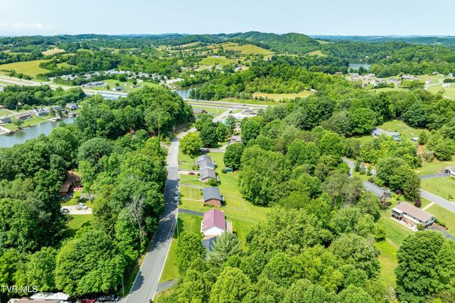 193 River Road, Bluff City, TN 37618