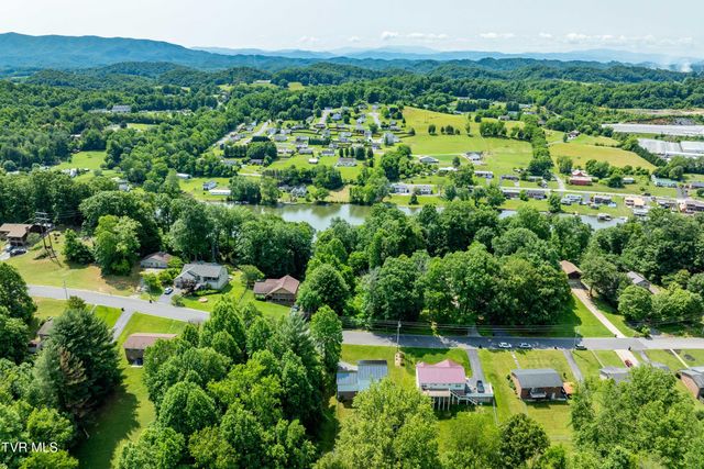 193 River Road, Bluff City, TN 37618
