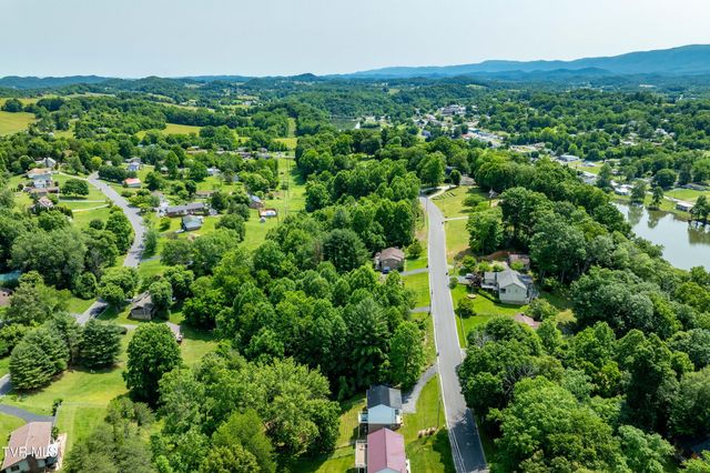 193 River Road, Bluff City, TN 37618