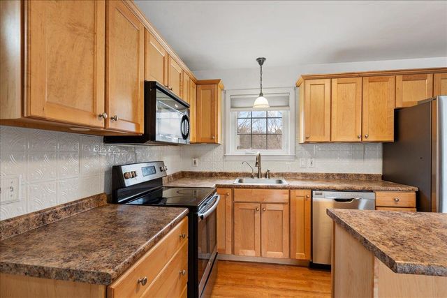 33 Russell Circle, Milton, VT 05468