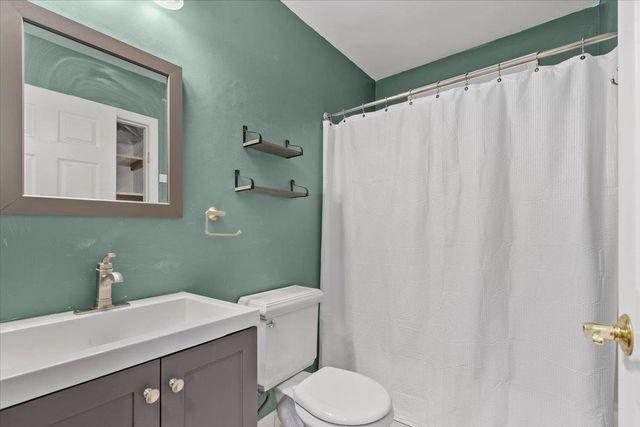 33 Russell Circle, Milton, VT 05468
