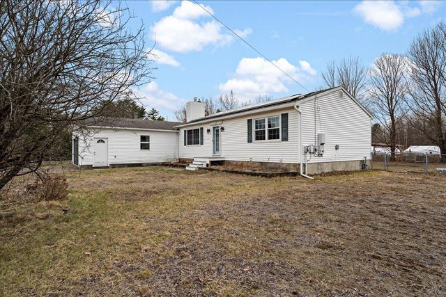 33 Russell Circle, Milton, VT 05468