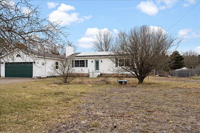 33 Russell Circle, Milton, VT 05468